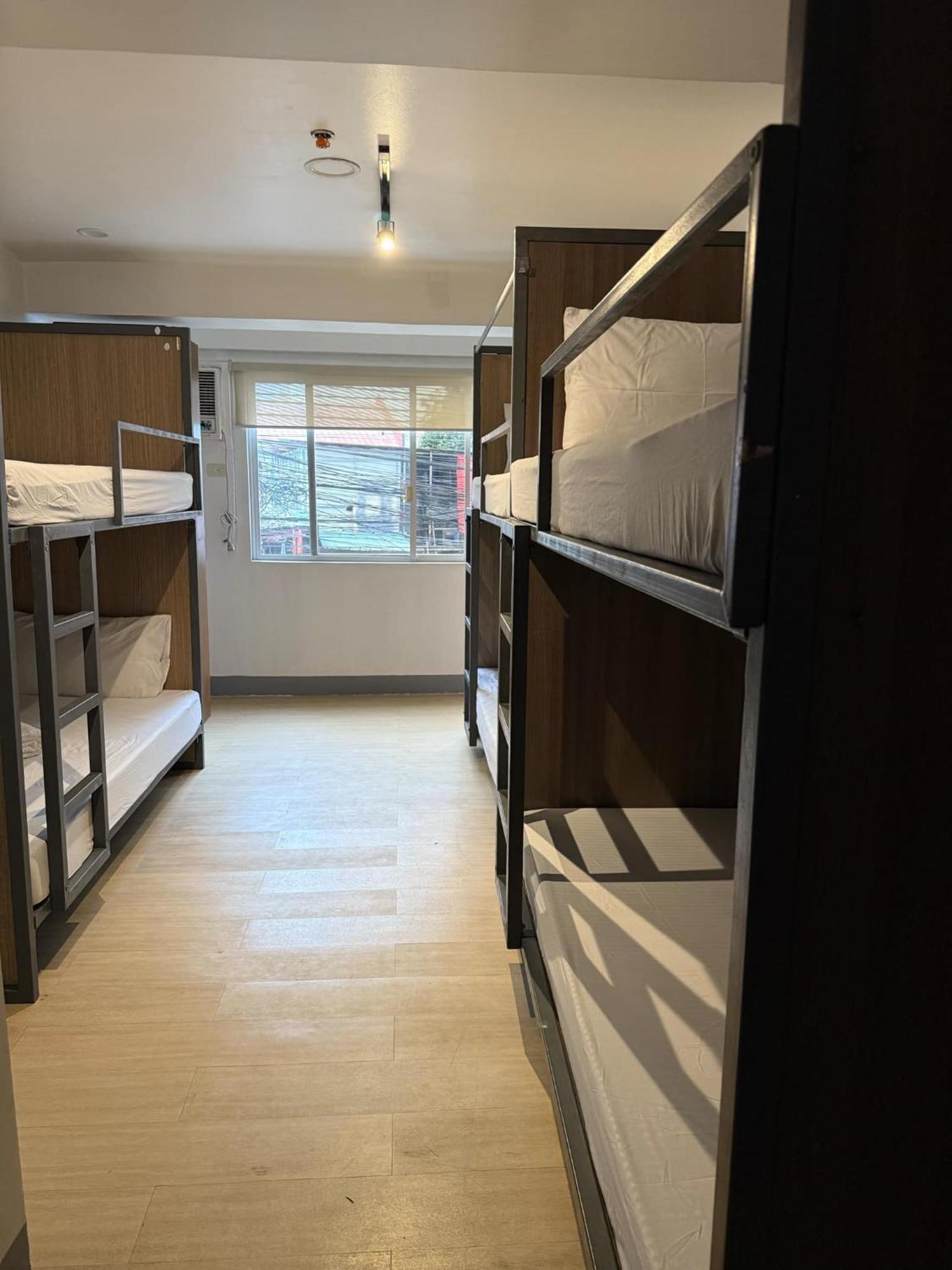 Hostel Acasa *